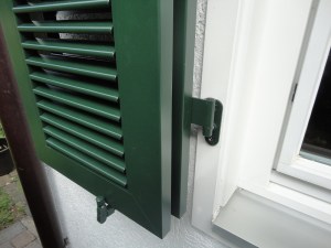 Klappläden- Schiebeläden - Faltschiebeläden - aus Holz oder Aluminium