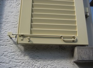 Klappläden- Schiebeläden - Faltschiebeläden - aus Holz oder Aluminium