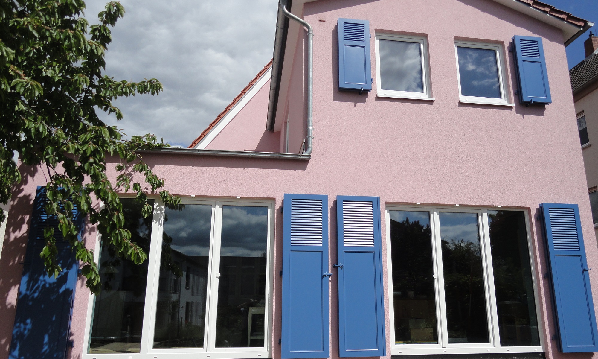 Fensterladen / Klappladen aus Holz oder Aluminium, Schiebeläden, Faltschiebeläden